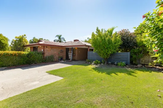 Secure-Style Living in the Heart of Parkwood!