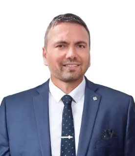 George  Stathakis - Real Estate Agent