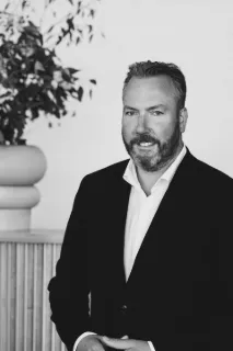 Tom Robertson - Real Estate Agent