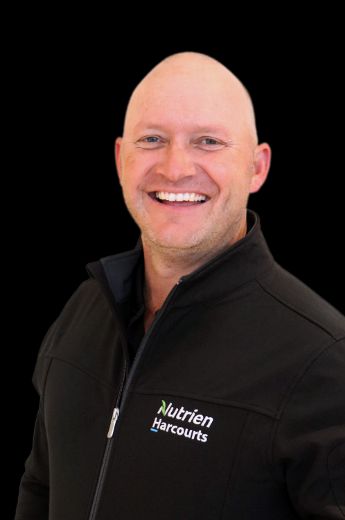 Chad Smith - Real Estate Agent at Nutrien Harcourts WA -    
