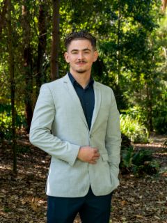 Chaise Hartnett - Real Estate Agent