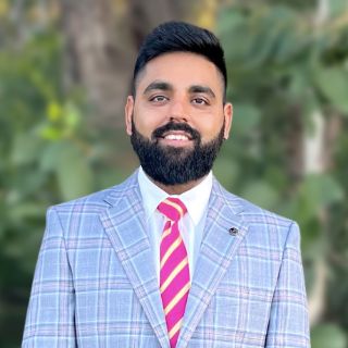 Chander Bajaj - Real Estate Agent