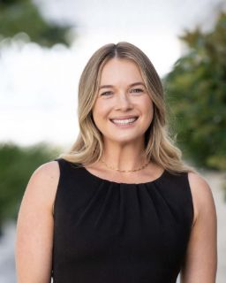 Caitlin Hardy - Real Estate Agent