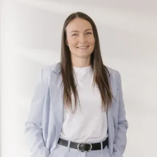 Charlotte Nelmes - Real Estate Agent