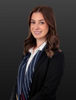 Chloe Cummings - Real Estate Agent