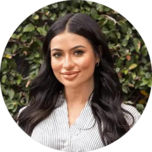 Chloe Vangeli - Real Estate Agent at Wood Property - ST KILDA