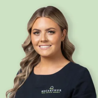 Chloe Chamberlain - Real Estate Agent