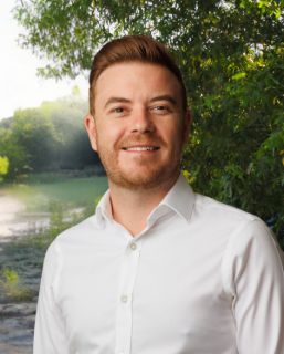 Chris Clarke - Real Estate Agent