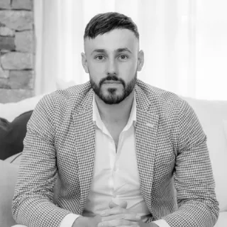 Chris May - Real Estate Agent
