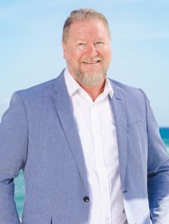 Chris Pole - Real Estate Agent