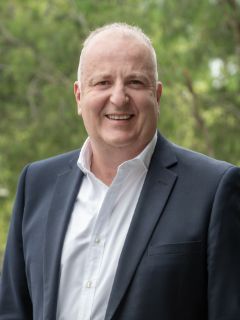 Chris Savvides - Real Estate Agent