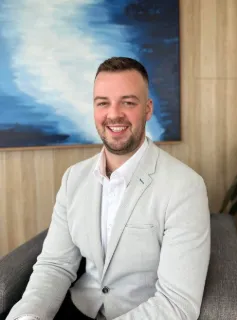 Chris Hodge - Real Estate Agent