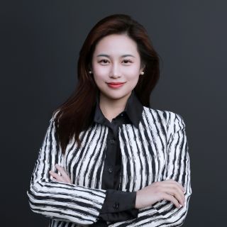 Christine Ding - Real Estate Agent