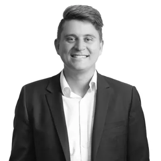 Christopher Bell - Real Estate Agent