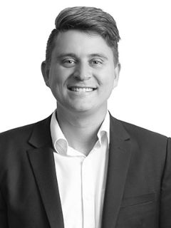 Christopher Bell - Real Estate Agent