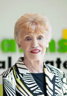 Yvonne Rowlands - Real Estate Agent