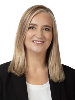 Claire Bartlett - Real Estate Agent