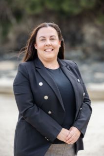 Clara Seymour - Real Estate Agent