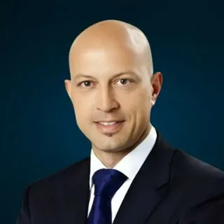Claudio Perruzza - Real Estate Agent