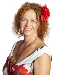Cristin Kennedy - Real Estate Agent