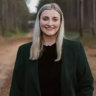 Aiesha Anderson - Real Estate Agent