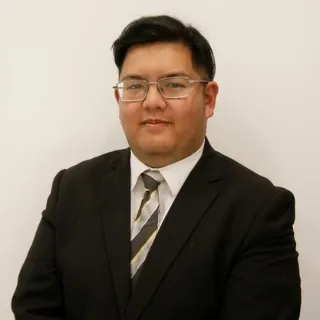 Oliver Tachado - Real Estate Agent