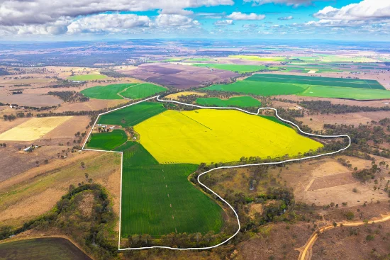 33 Remingtons Road, Wooroonden, Qld 4605