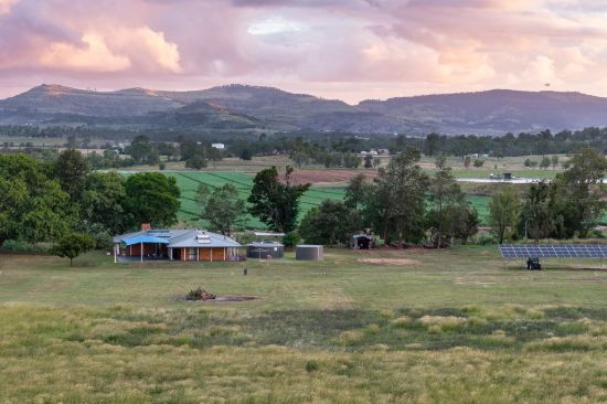 86 Castle Road, Helidon, Qld 4344