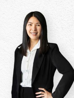 Crystal  Li - Real Estate Agent