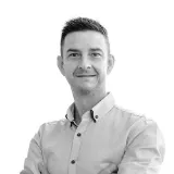 Chris Eustace - Real Estate Agent From - Revolution Real Estate - CAIRNS CITY