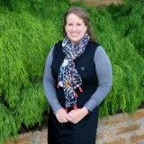Peta Tippet - Real Estate Agent From - Ray White Real Estate - Crofts & Associates