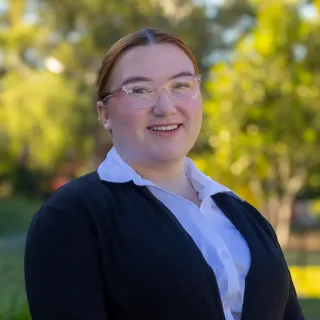 Siobhan Harlow - Real Estate Agent