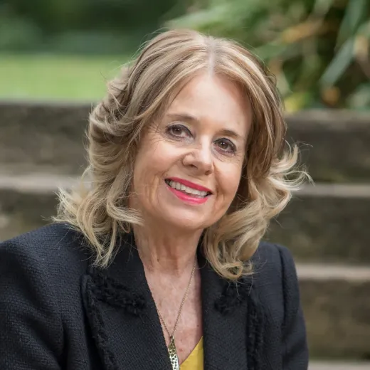 Lynne Page - Real Estate Agent at Ray White Hobart