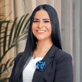 Brooke De Oliveira - Real Estate Agent