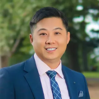 (Bobby) Bo Zhu - Real Estate Agent