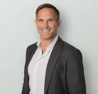 Simon Anderson - Real Estate Agent