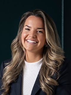 Dahli Munro - Real Estate Agent
