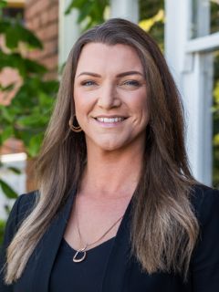 Daisy Richardson - Real Estate Agent