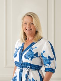 Danielle Anderson - Real Estate Agent