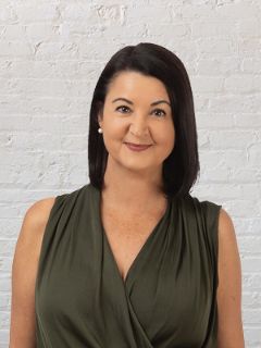 Danielle Diffen - Real Estate Agent