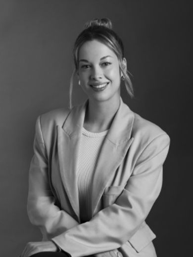 Danielle Horne - Real Estate Agent at Kay & Burton - Bayside