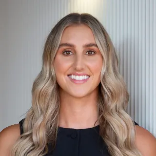 Danielle Leemhuis - Real Estate Agent