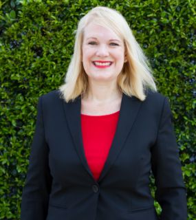 Deahnne Brodie - Real Estate Agent