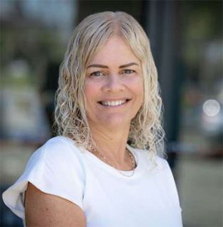 Debbi Phillips - Real Estate Agent