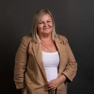 Debbie Allen - Real Estate Agent