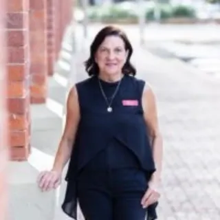 Debra Ohlin - Real Estate Agent