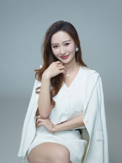 Demi ZHAN - Real Estate Agent