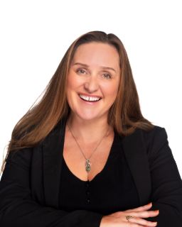 Deone Spiteri - Real Estate Agent