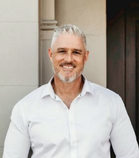 Derek Seth - Real Estate Agent