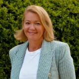 Meaghan Bakker - Real Estate Agent From - Ray White - New Farm